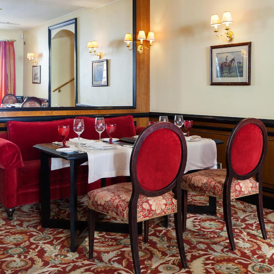 Narutis Hotel - Small Luxury Hotels Of The World วิลนีอุส ภายนอก รูปภาพ Restaurant