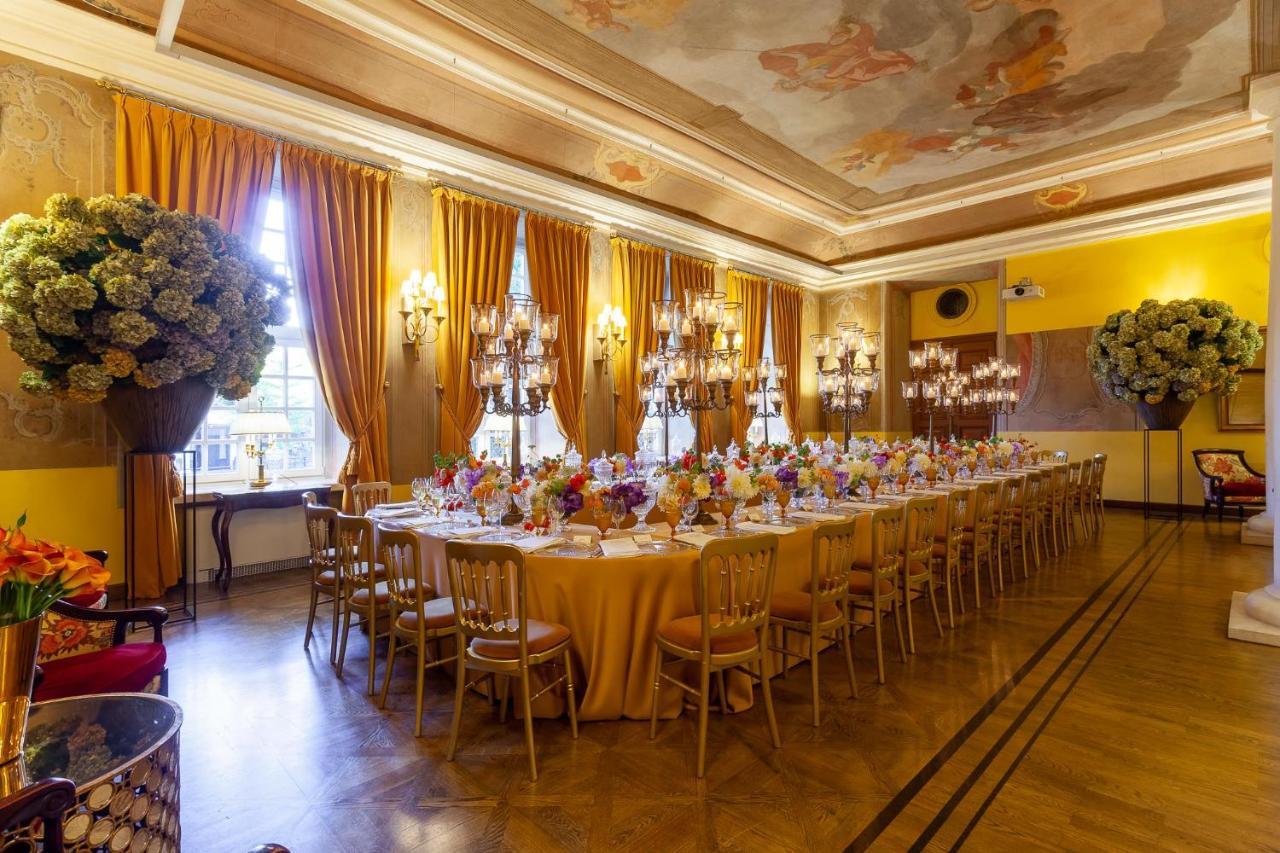 Narutis Hotel - Small Luxury Hotels Of The World วิลนีอุส ภายนอก รูปภาพ The ballroom