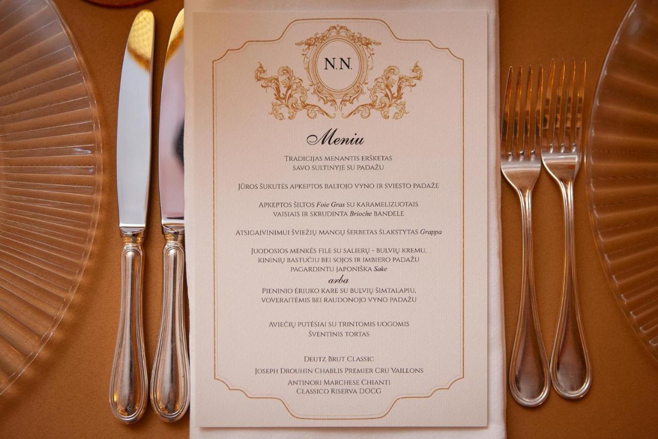 Narutis Hotel - Small Luxury Hotels Of The World วิลนีอุส ภายนอก รูปภาพ Menu